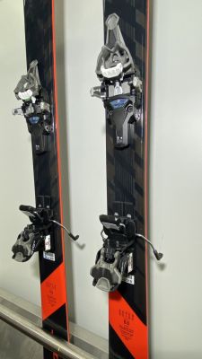 SCOTT SUPERGUIDE 88 testovací skialpové lyže + vázání + pásy MONTANA Montamix 22/23 - 168 cm