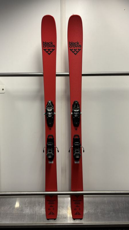 BLACK CROWS CAMOX FREEBIRD testovací skialpové lyže + vázání Fritschi Vipec Evo rental + pásy MONTANA Montamix 22/23