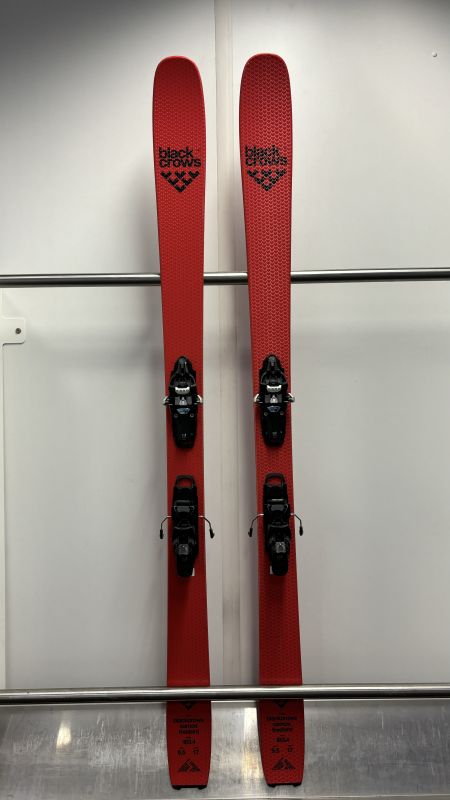 BLACK CROWS CAMOX FREEBIRD testovací skialpové lyže + vázání + pásy 23/24