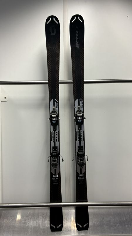 SCOTT SLIGHT 83 testovací skialpové lyže + vázání Fritschi Vipec Evo + pásy MONTANA Montamix 22/23