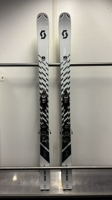 SCOTT SUPERGUIDE 88 UNISEX testovací skialpové lyže + vázání Fritschi Vipec Evo + pásy MONTANA Montamix 23/24