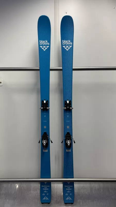 BLACK CROWS OVA FREEBIRD testovací skialpové lyže + vázání ATK Rent ME 2.0 + pásy MONTANA Montamix 22/23