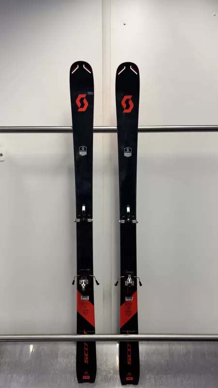 SCOTT SUPERGUIDE 88 testovací skialpové lyže černé + Fritschi Vipec Evo 90 + pásy MONTANA Montamix 22/23