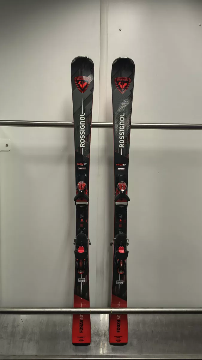 ROSSIGNOL FORZA 60' Ti testovací lyže + vázání 25/26