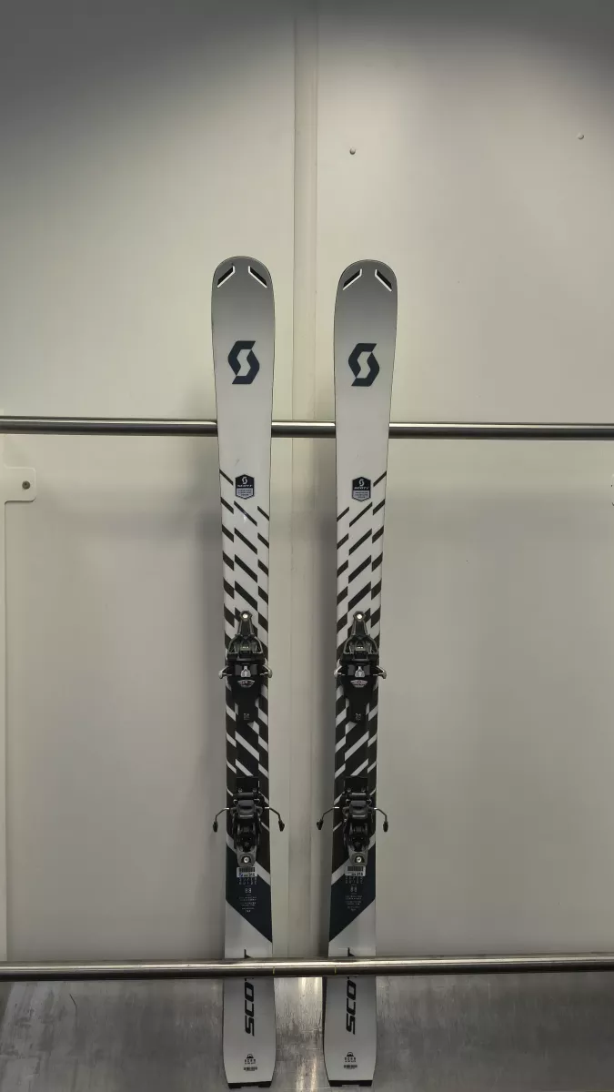 SCOTT SUPERGUIDE 88 testovací skialpové lyže + vázání Fritschi Vipec Evo 90 + pásy MONTANA Montamix 24/25