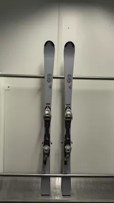 VAN DEER SL R12,5 testovací lyže set + vázání Marker Comp 13 25/26 | 165 cm